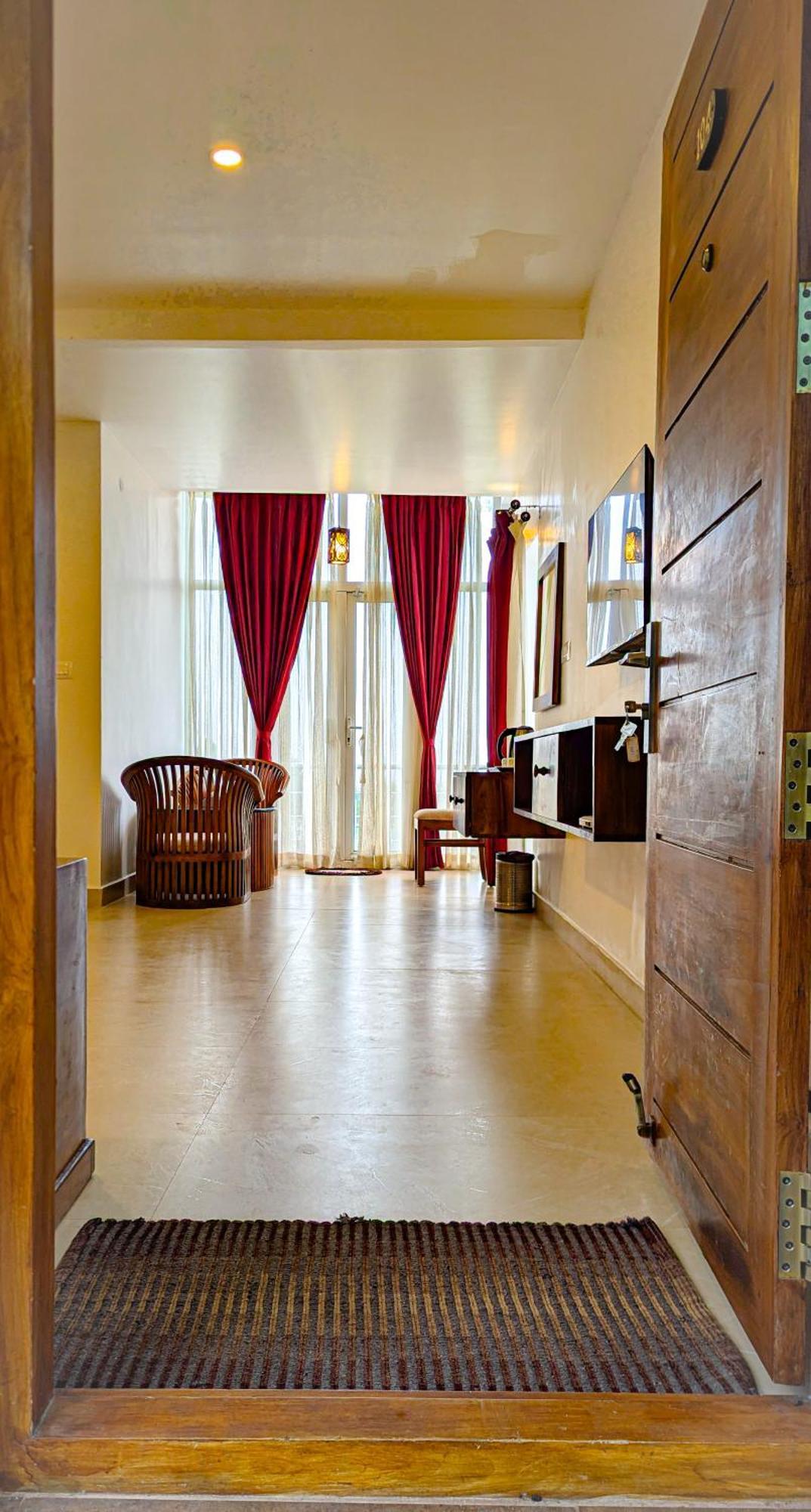 Valley View Inn, Котагири Экстерьер фото